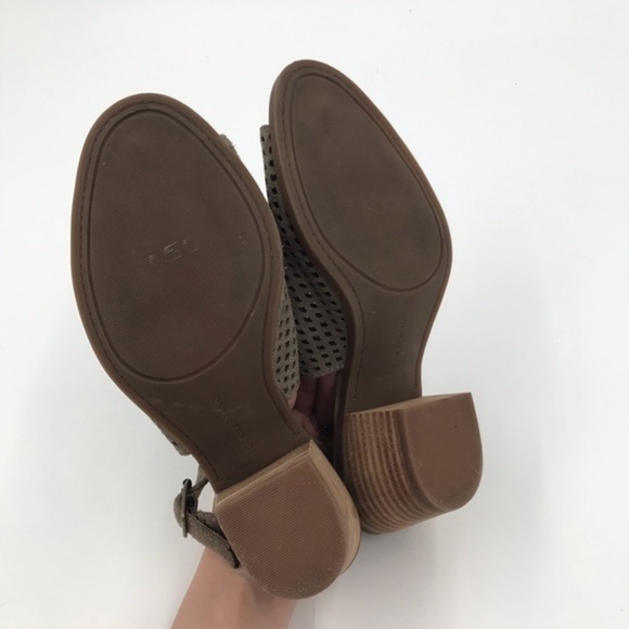 Lucky Brand Taupe Suede Perforated Heeled Sandals Size 7.5 - Picture 7 of 7